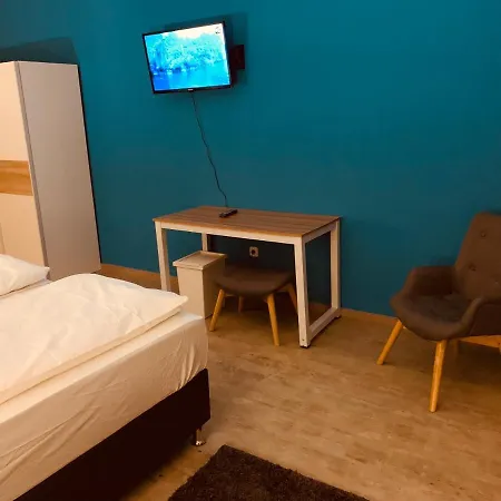 White Pearl 1 Hostel *