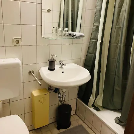 White Pearl 1 Hostel