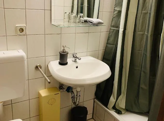 White Pearl 1 Hostel